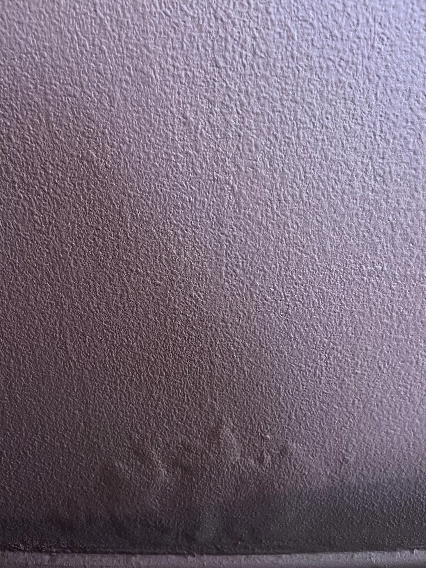 mur humide non préparé