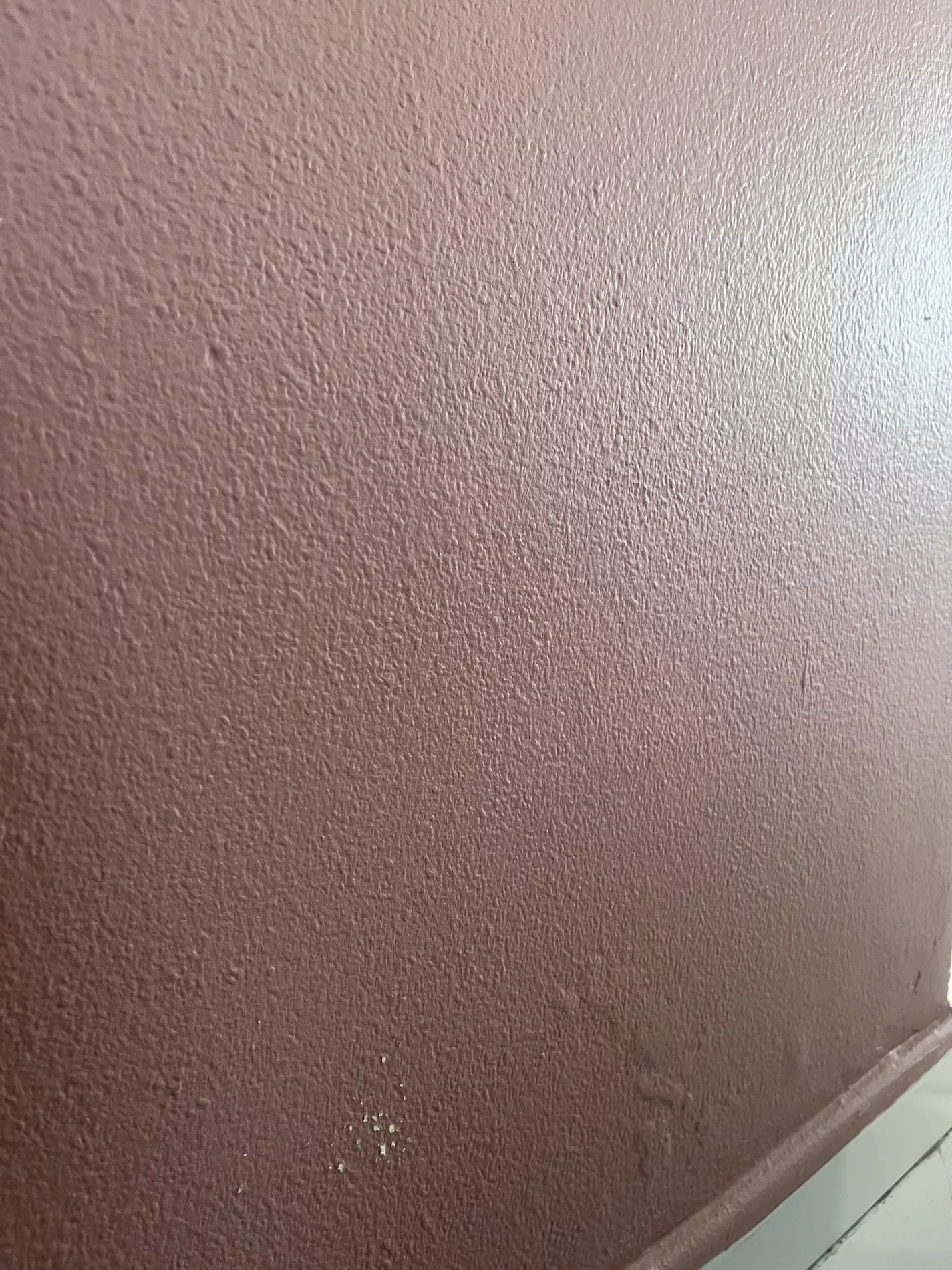 mur mal préparé avant peinture