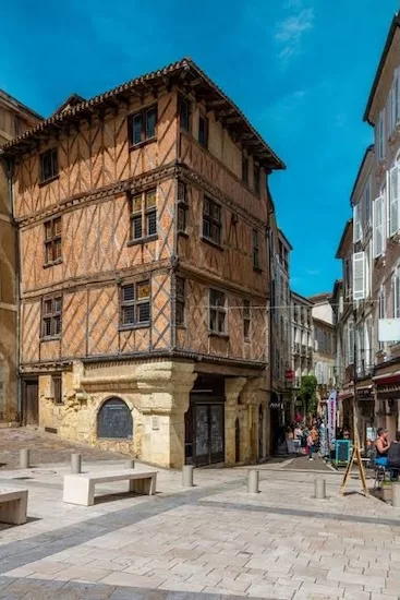 bâtiment auch